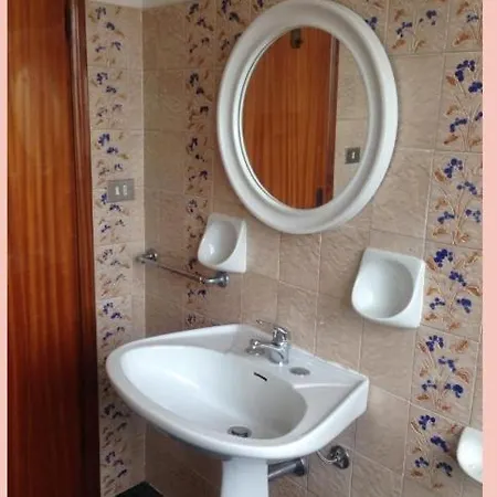 Montreal Apartman Bellaria – Igea Marina